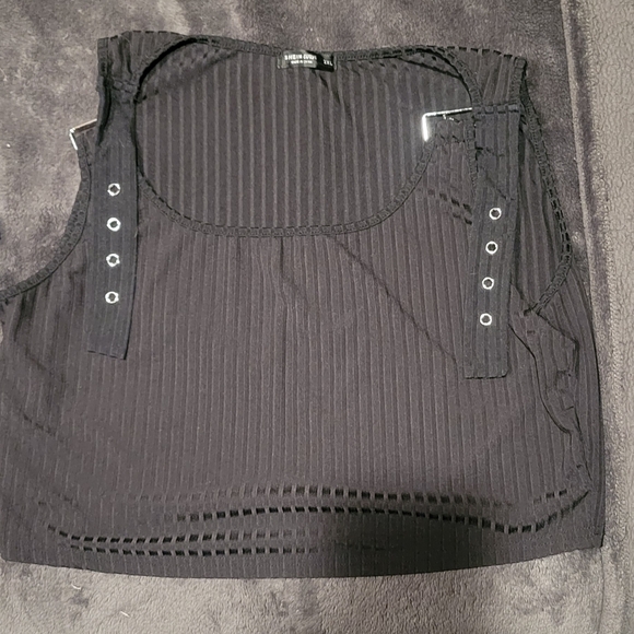 Adjustable belt strap crop top - Picture 1 of 1